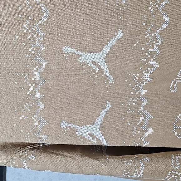 Jordan Essentials Festive Fleece Pullover Sweater Size Medium NWT - Picture 5 of 10